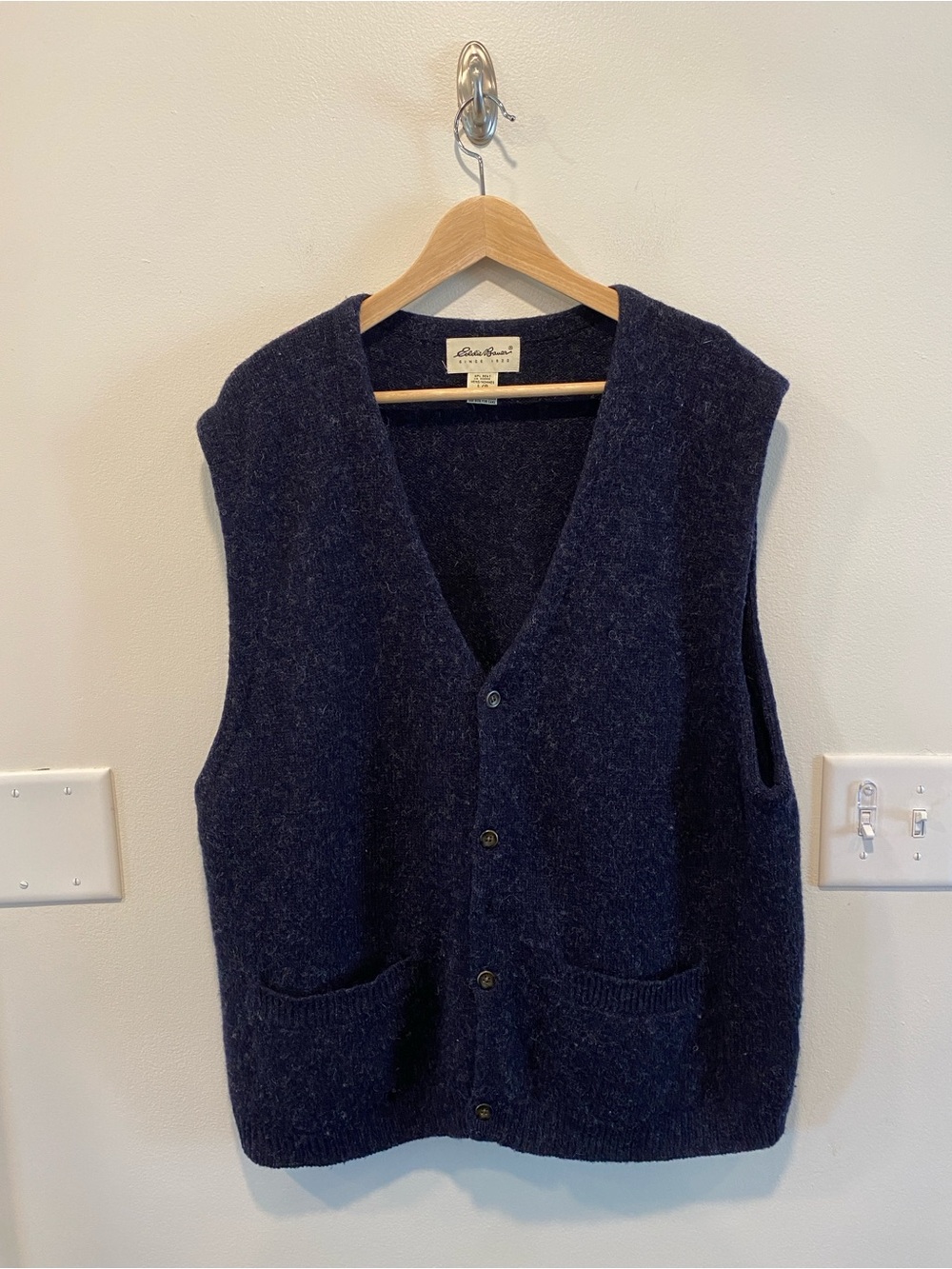 Vintage Eddie Bauer men’s large 100% wool sweater vest academia grandpa heritage